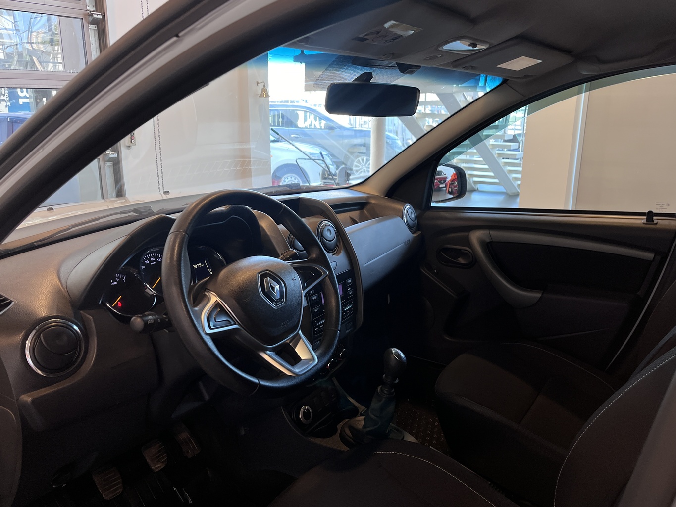 RENAULT DUSTER