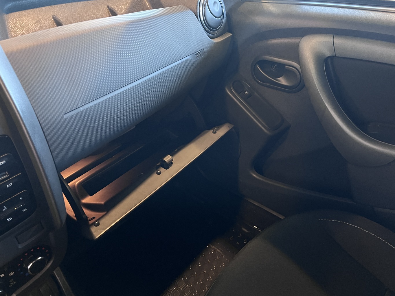 RENAULT DUSTER