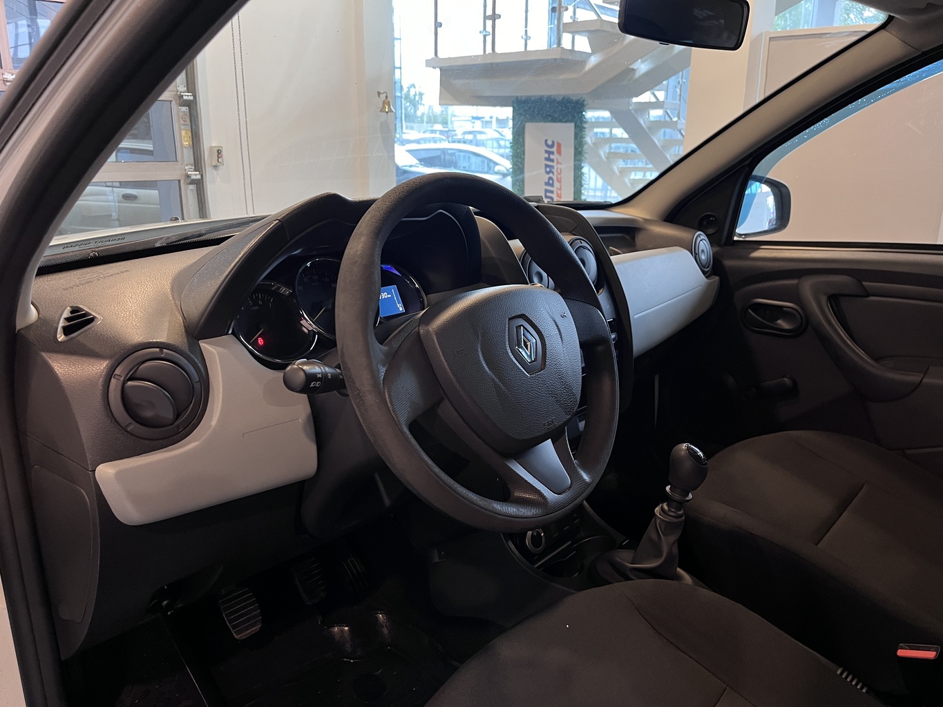 RENAULT DUSTER