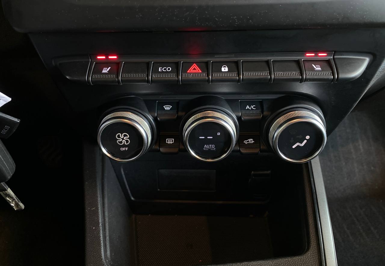 RENAULT DUSTER