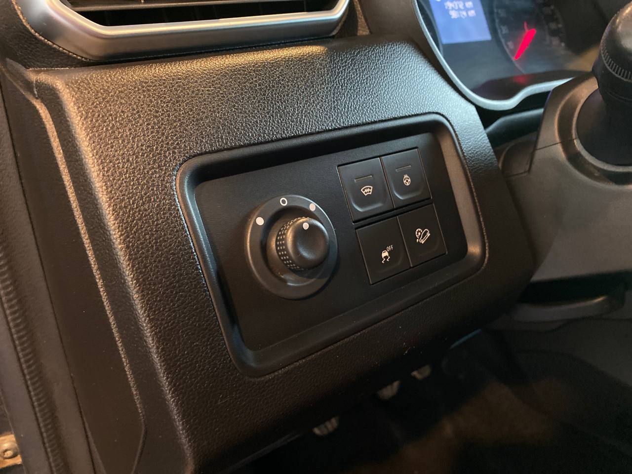 RENAULT DUSTER