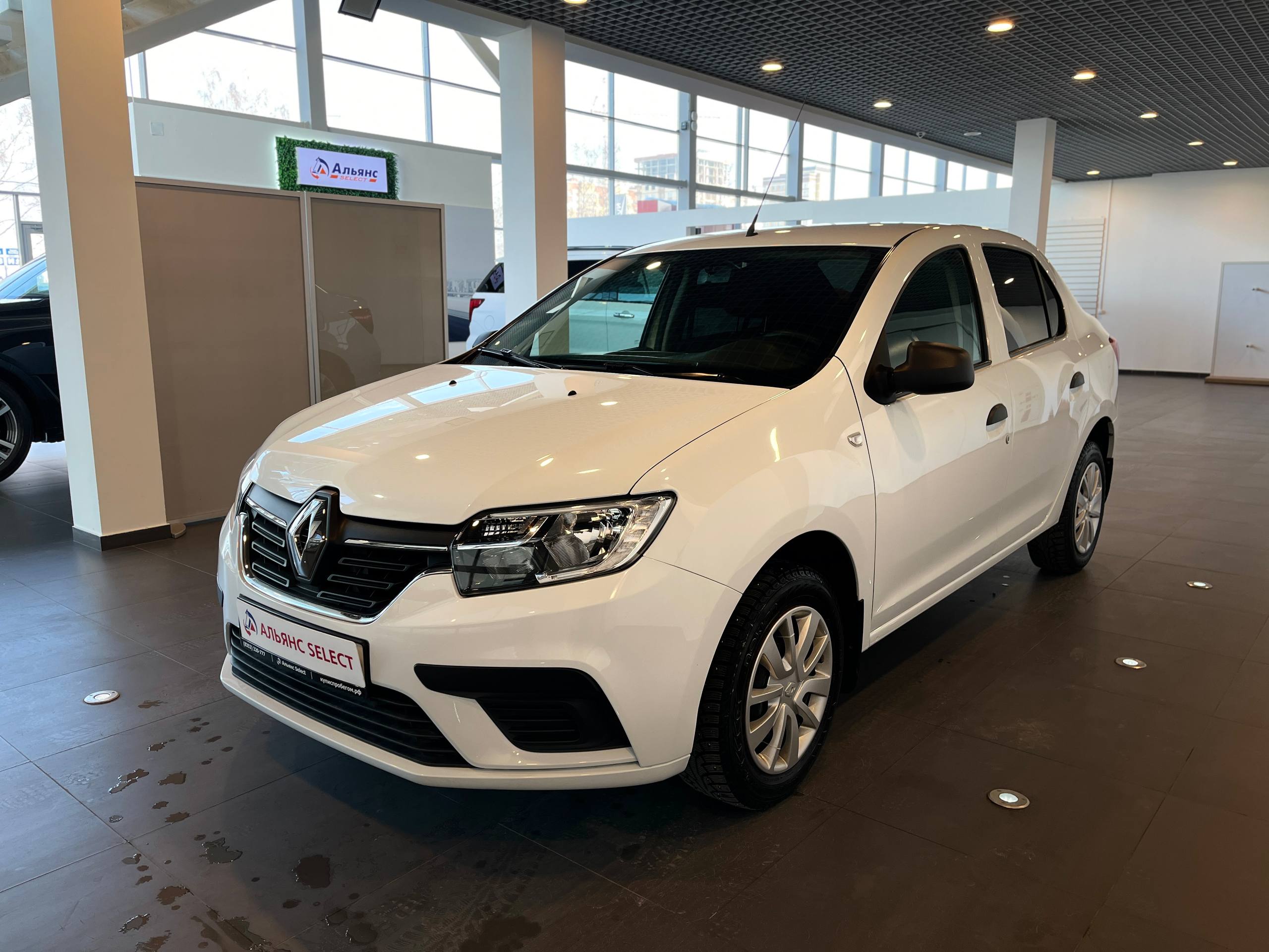 RENAULT LOGAN