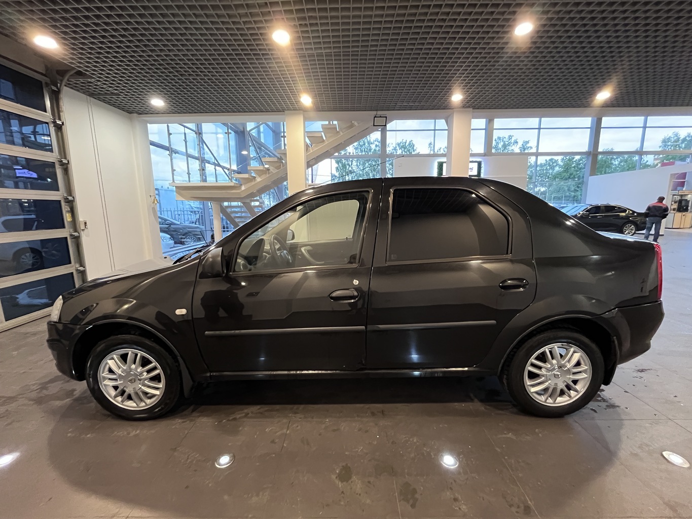 RENAULT LOGAN