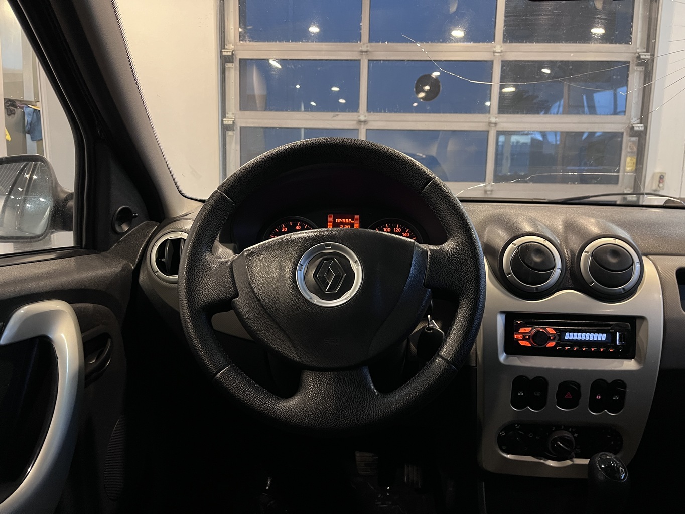 RENAULT LOGAN