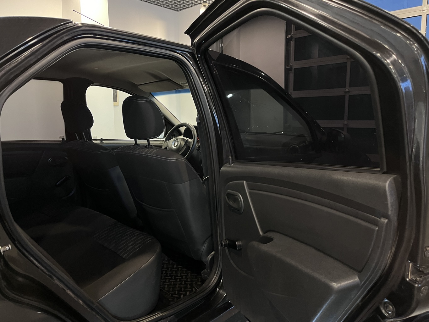 RENAULT LOGAN