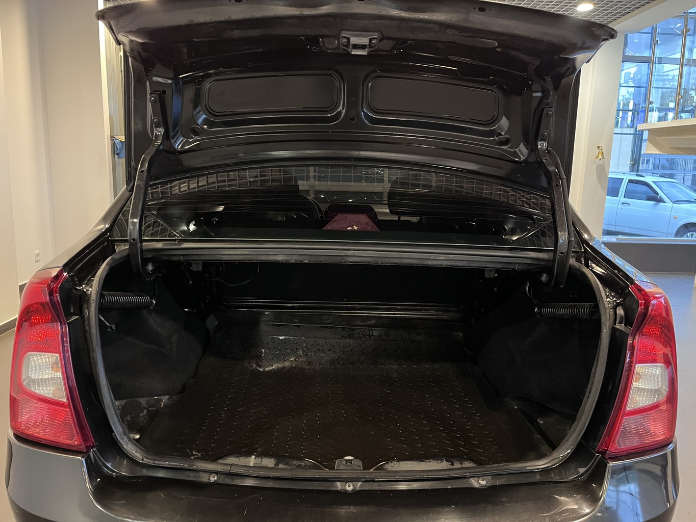 RENAULT LOGAN