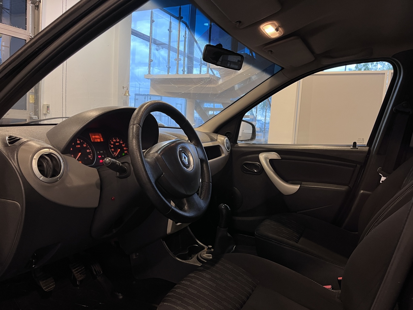 RENAULT LOGAN