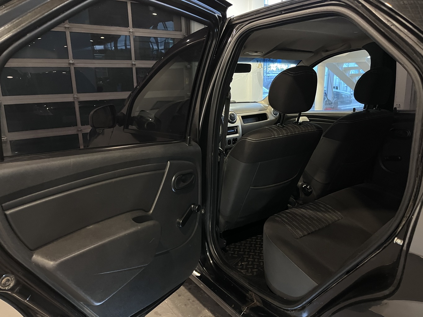 RENAULT LOGAN