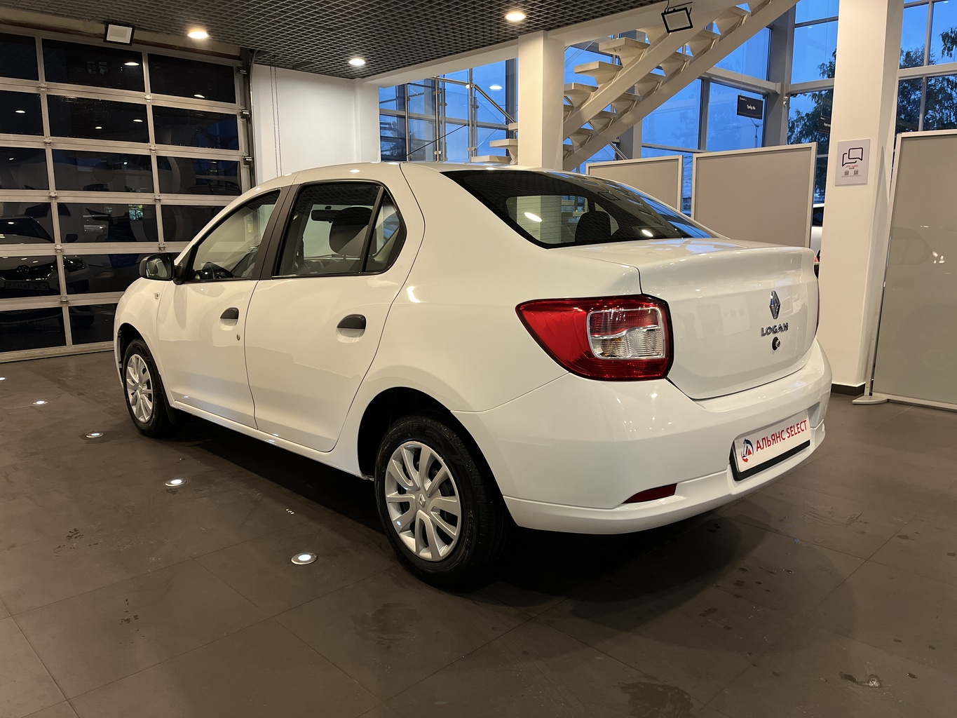 RENAULT LOGAN