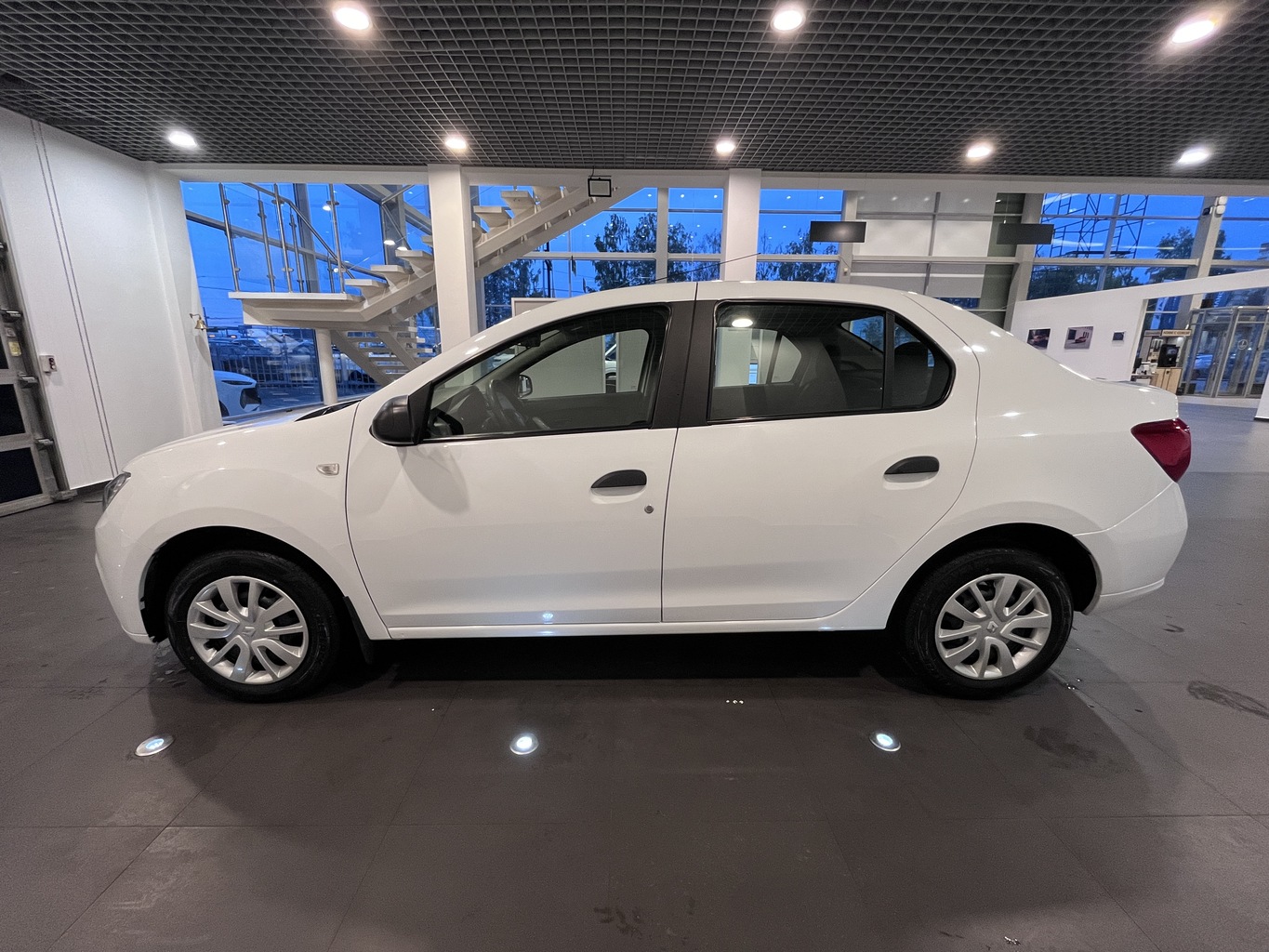 RENAULT LOGAN