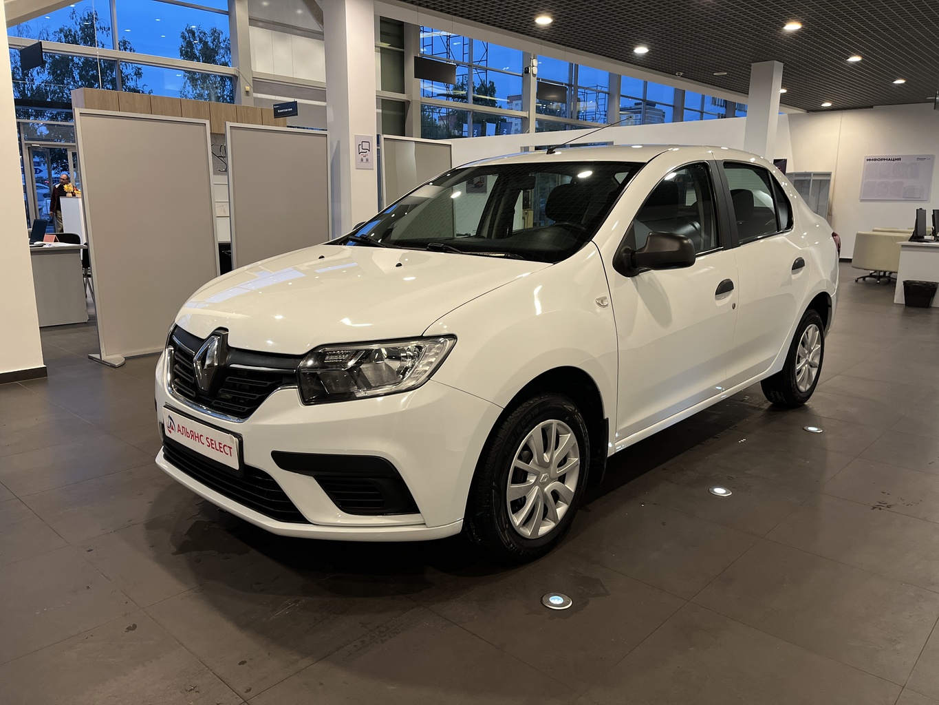 RENAULT LOGAN