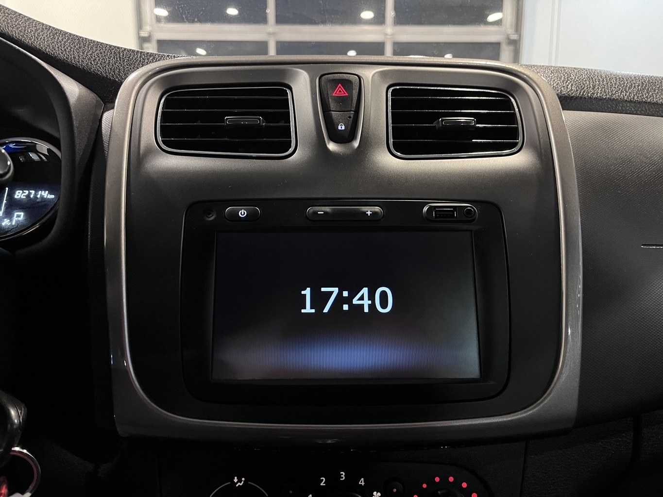 RENAULT LOGAN