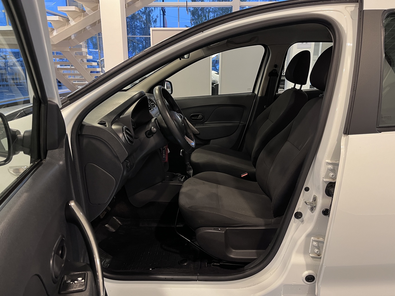 RENAULT LOGAN