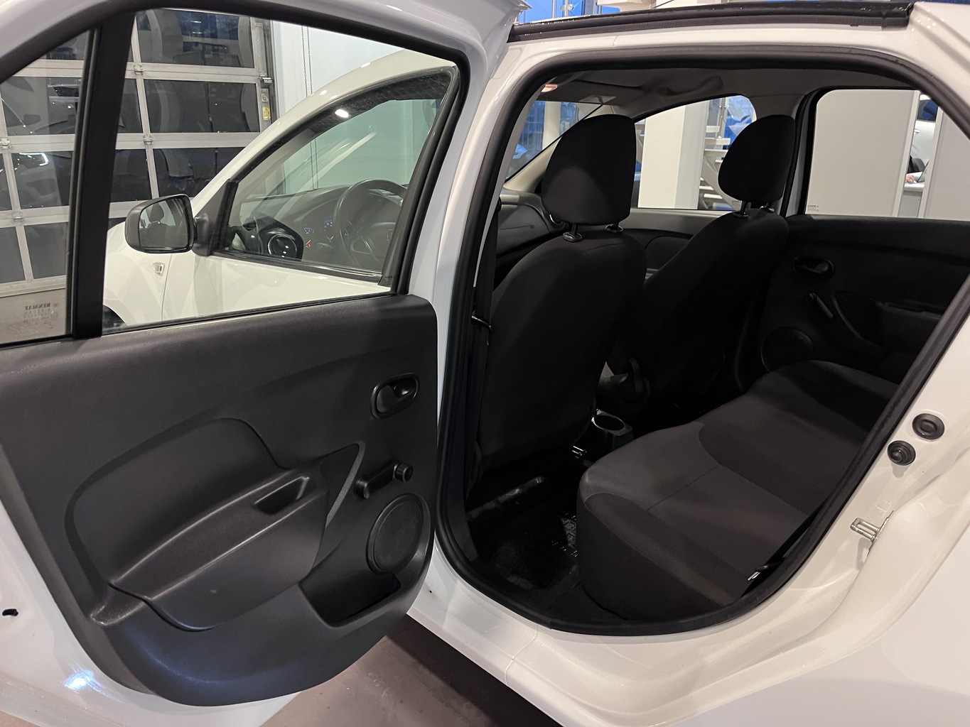 RENAULT LOGAN