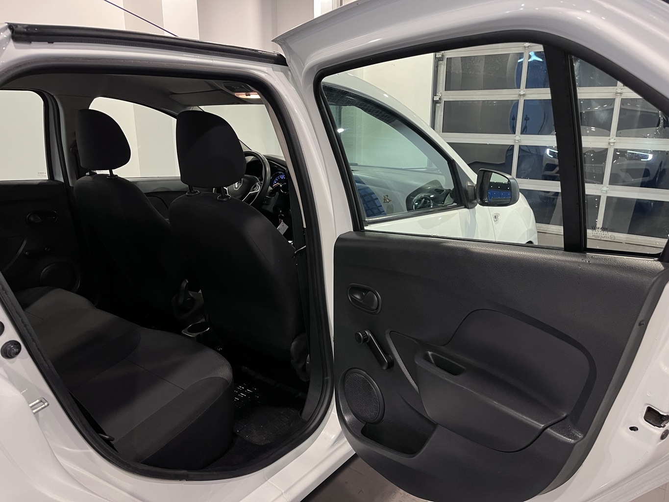 RENAULT LOGAN