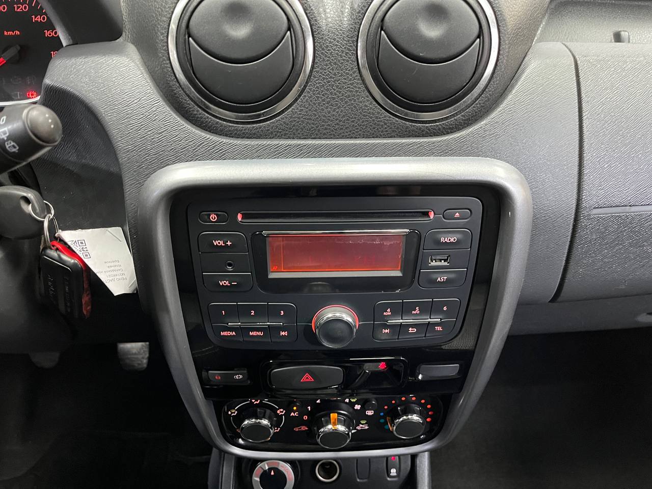 RENAULT DUSTER