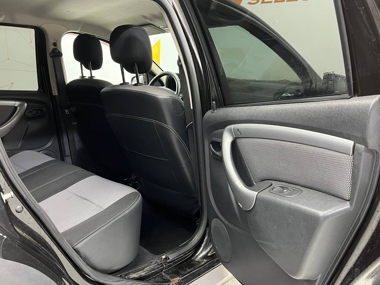 RENAULT DUSTER