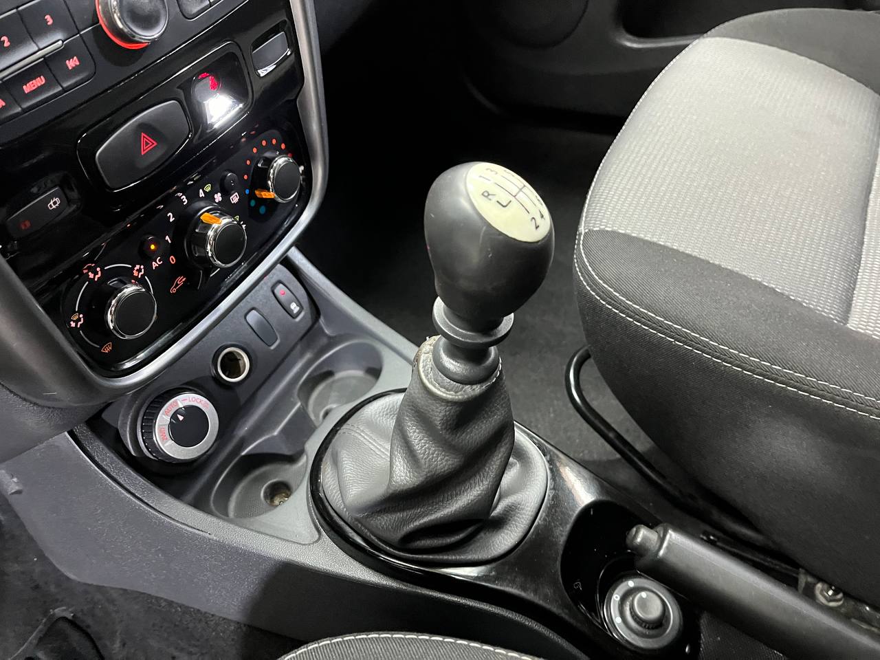 RENAULT DUSTER