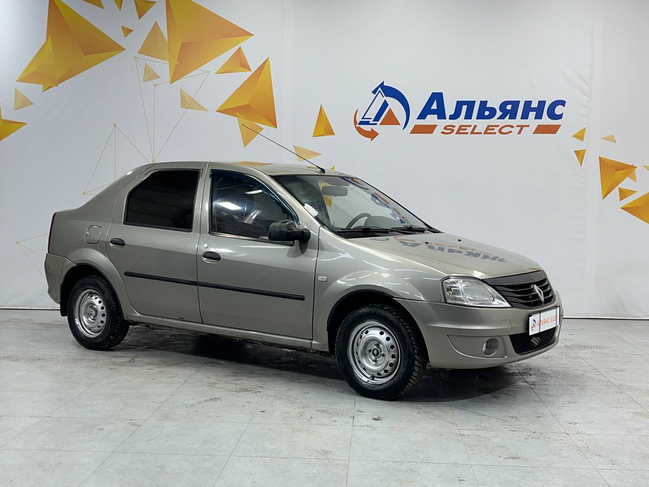 RENAULT LOGAN