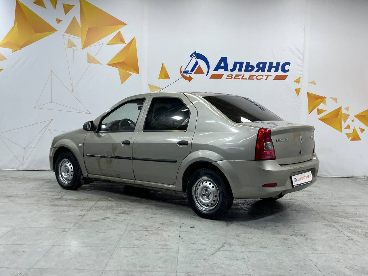 RENAULT LOGAN