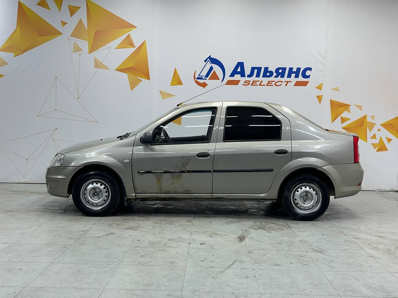 RENAULT LOGAN