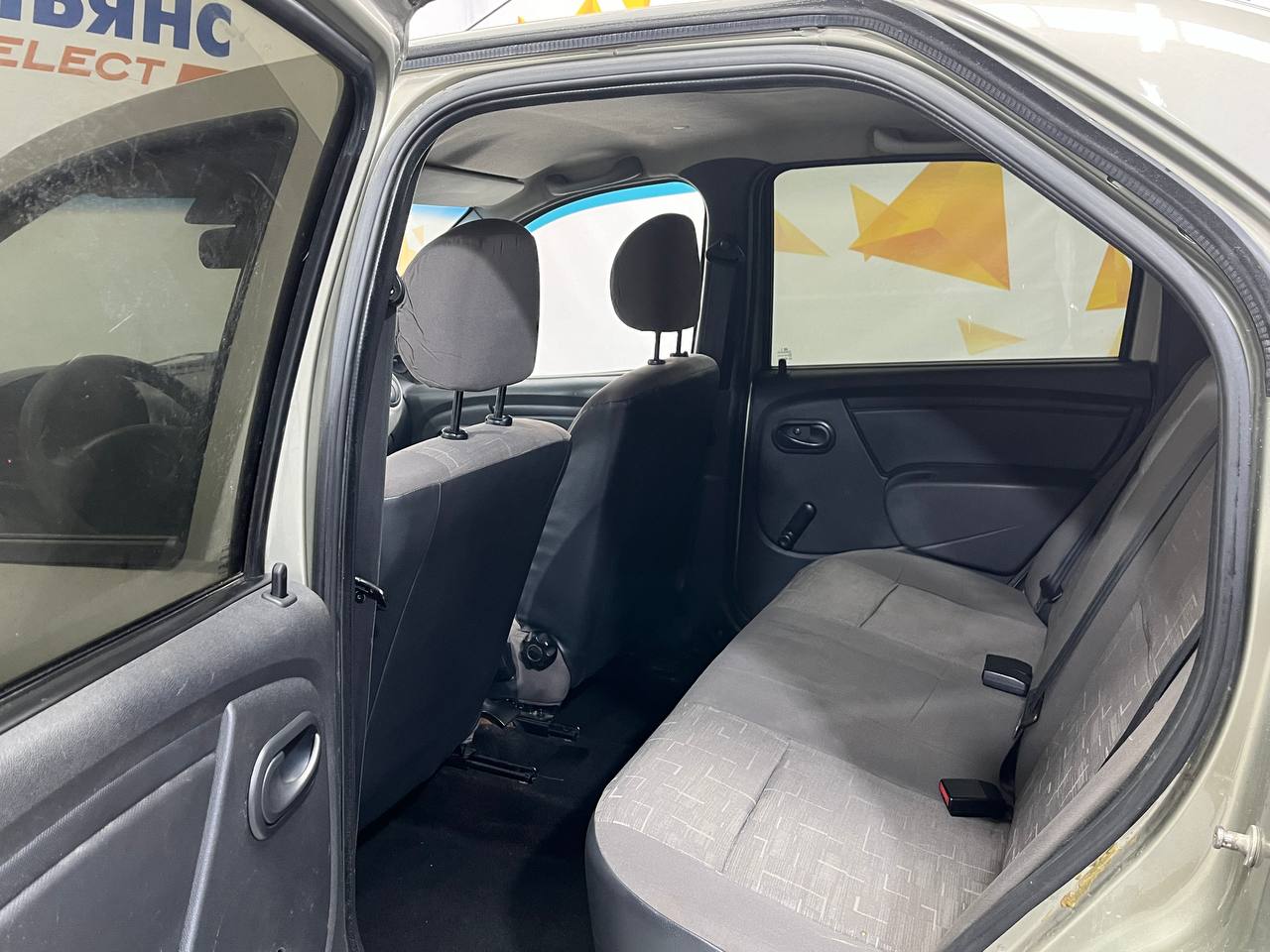 RENAULT LOGAN