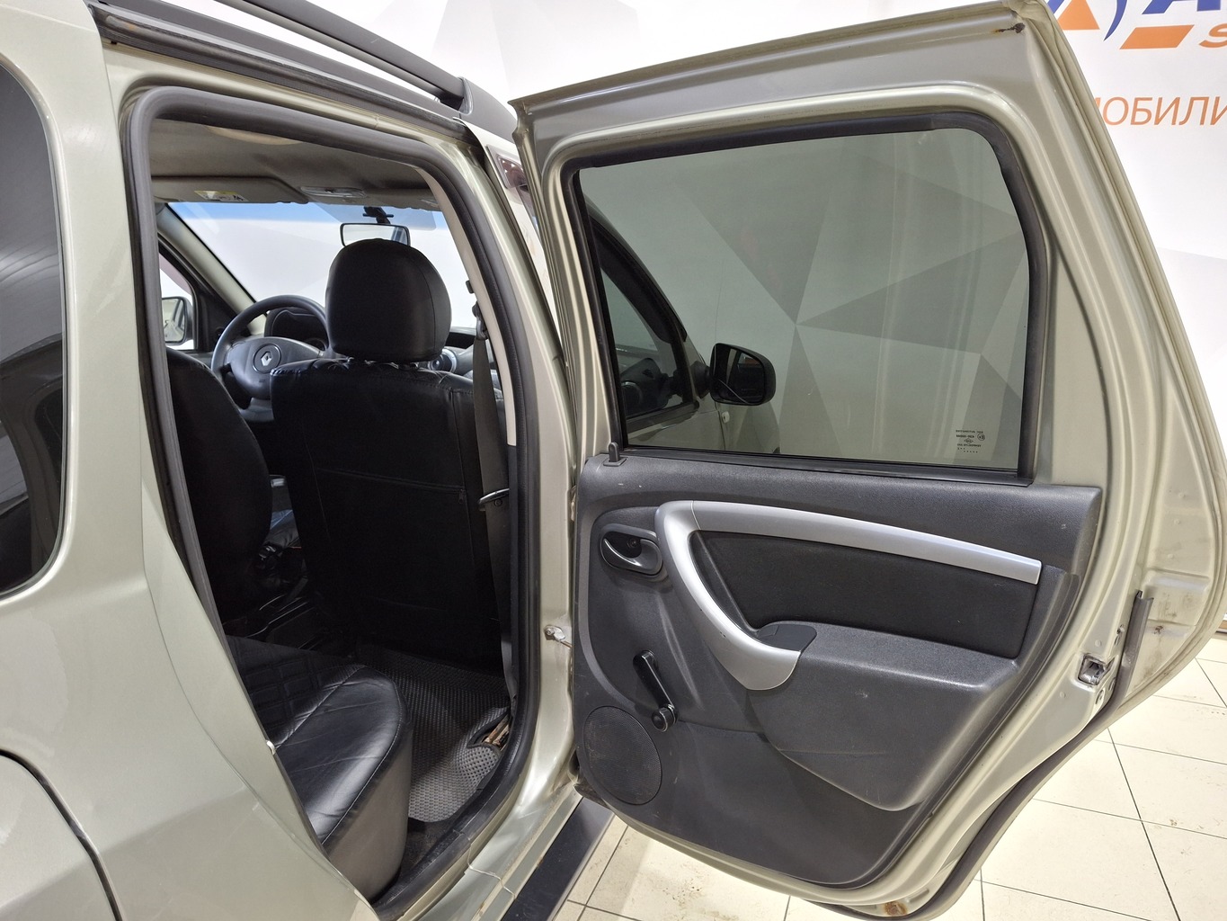 RENAULT DUSTER