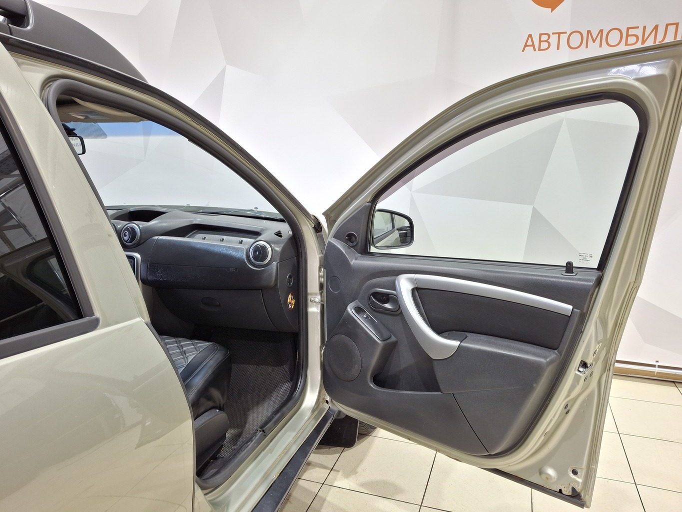 RENAULT DUSTER