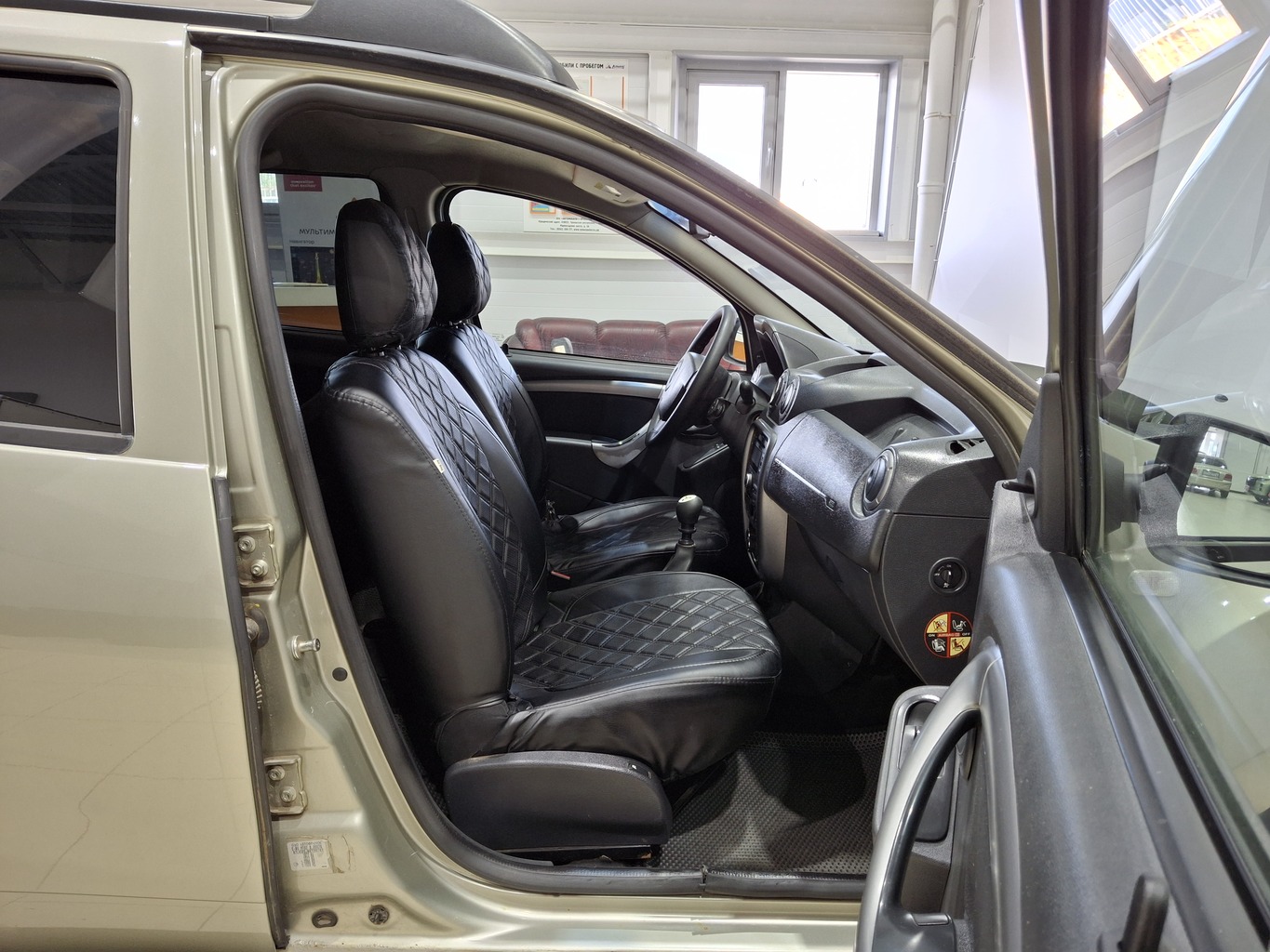 RENAULT DUSTER