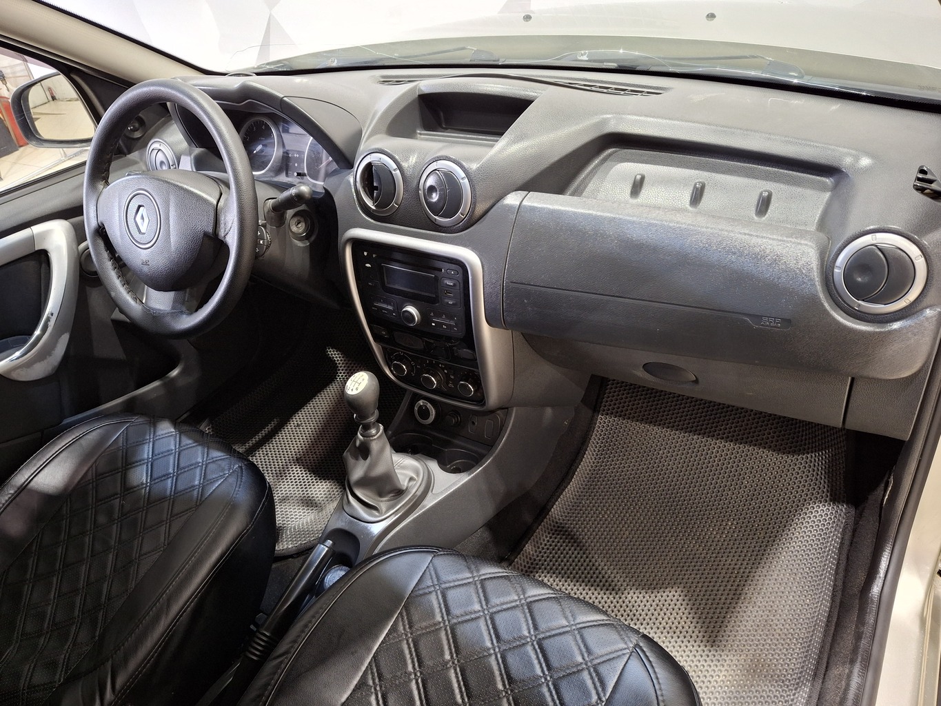 RENAULT DUSTER