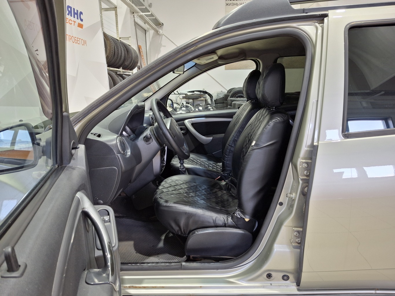 RENAULT DUSTER