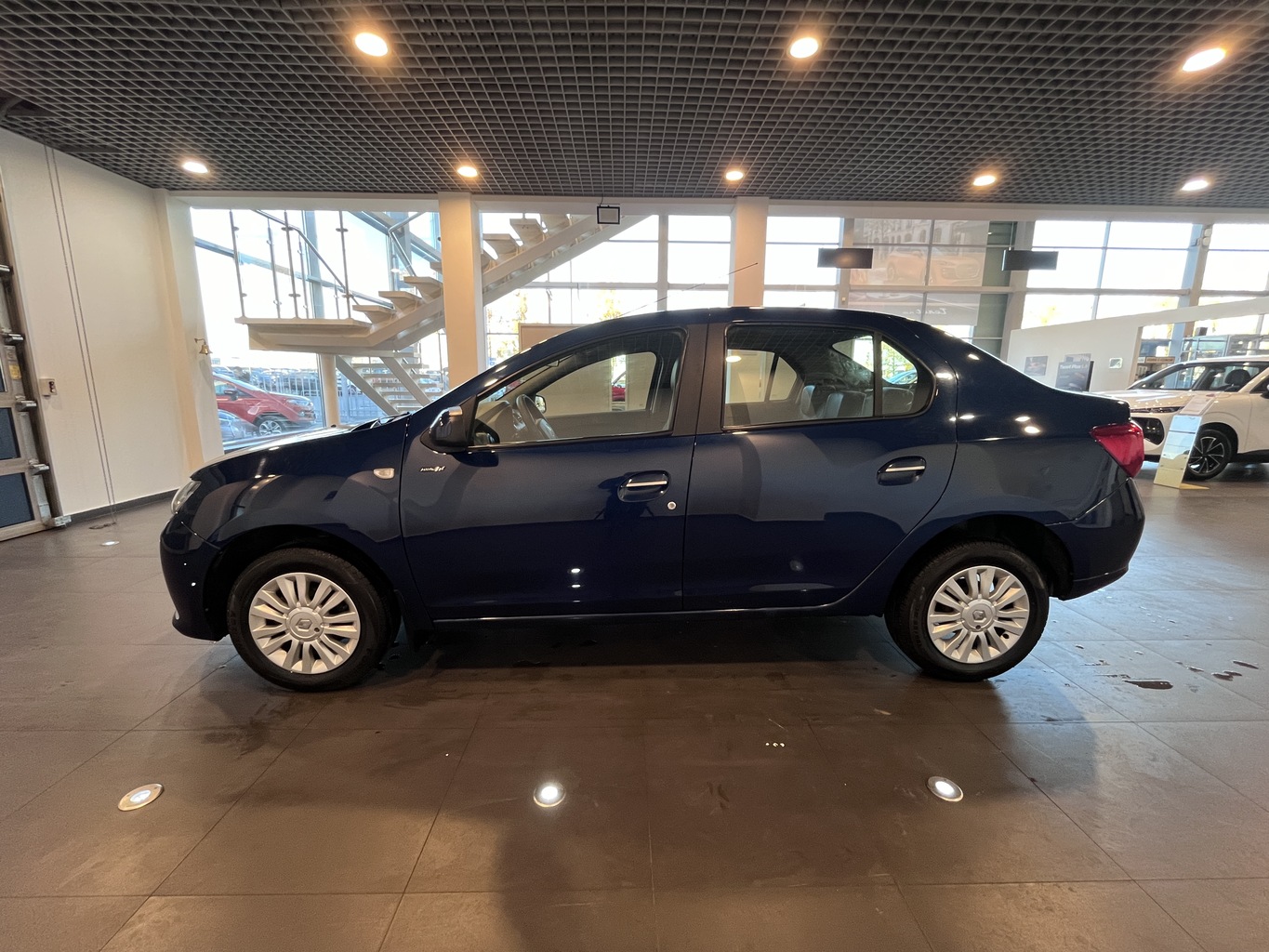 RENAULT LOGAN