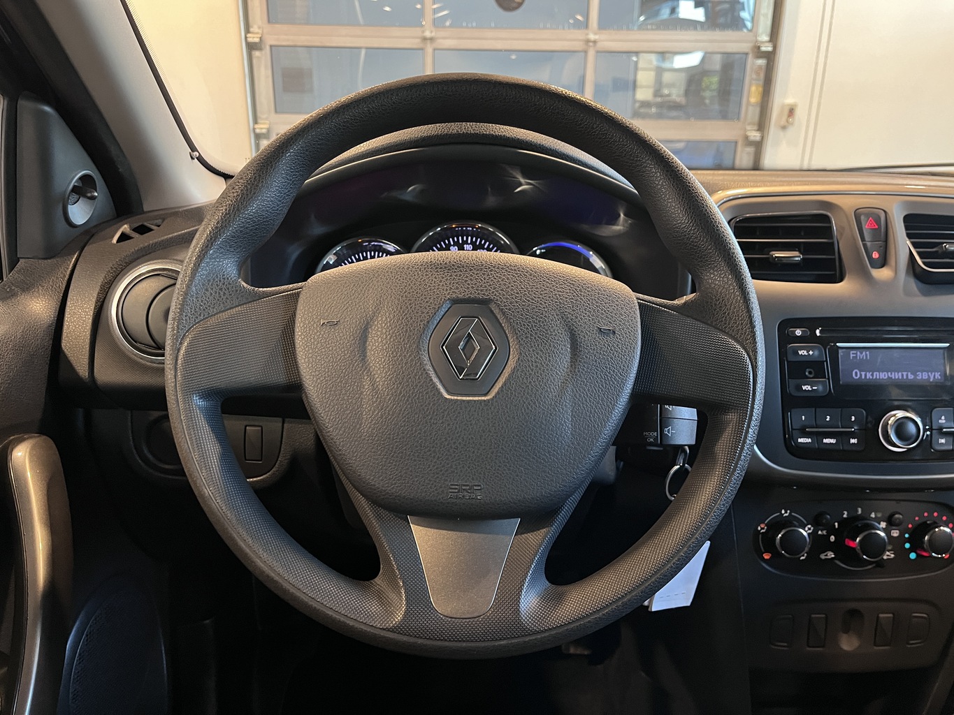 RENAULT LOGAN