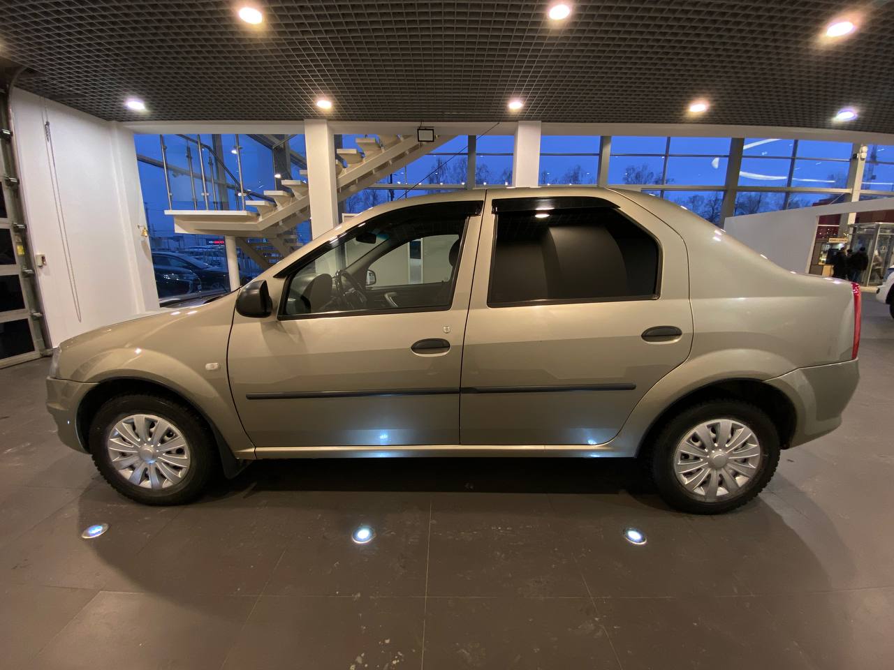 RENAULT LOGAN