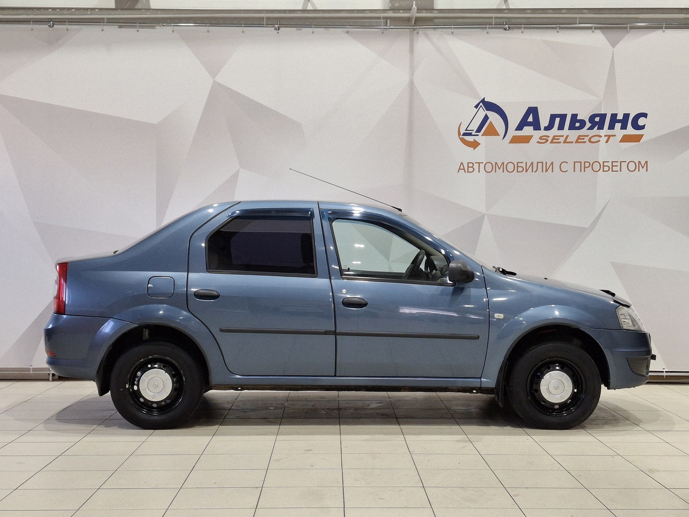 RENAULT LOGAN