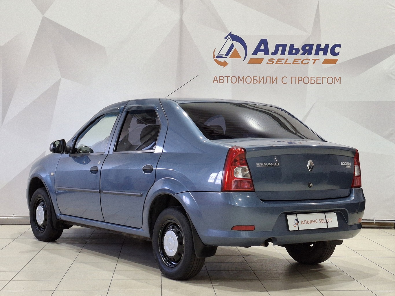 RENAULT LOGAN