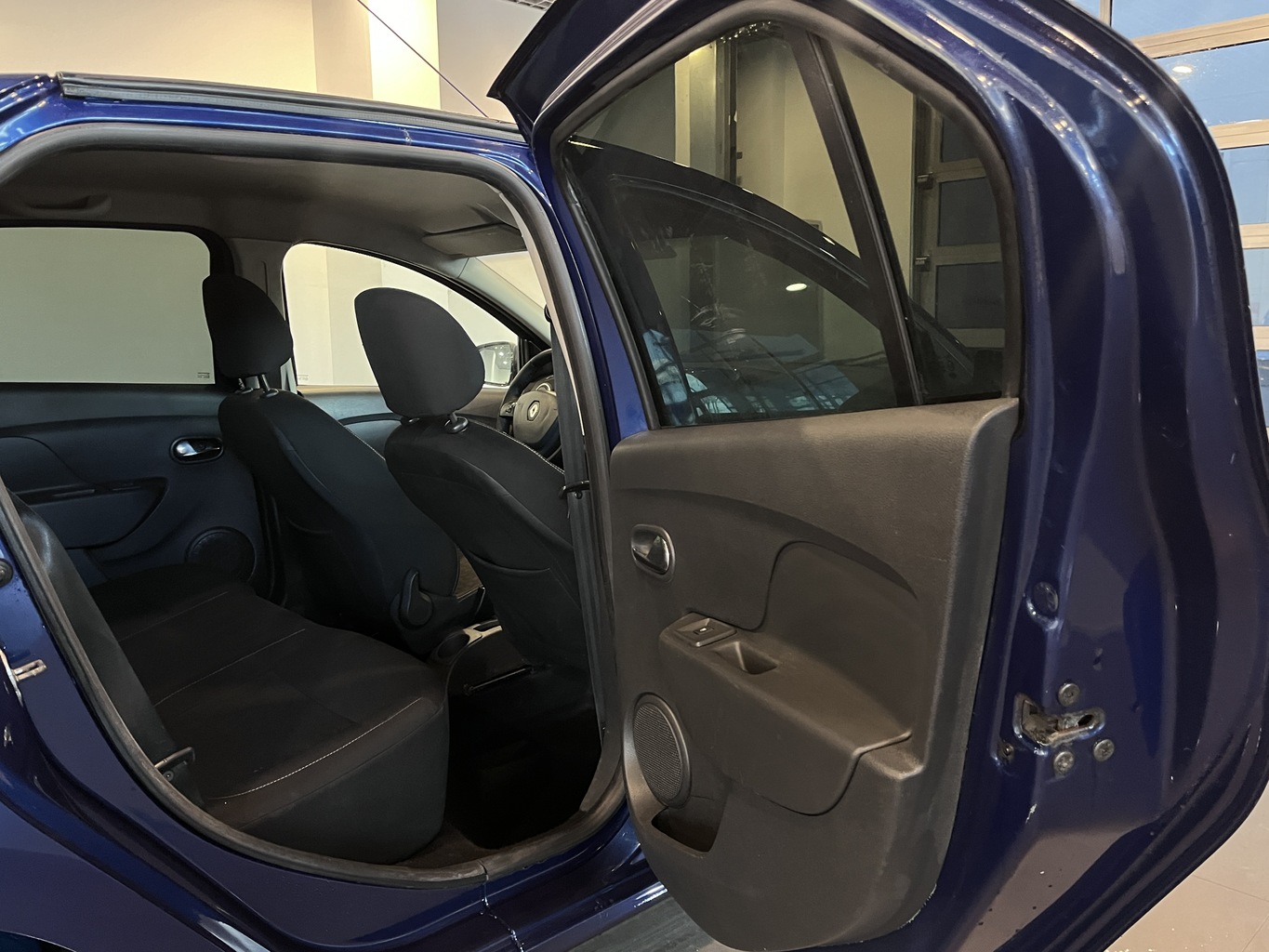 RENAULT LOGAN