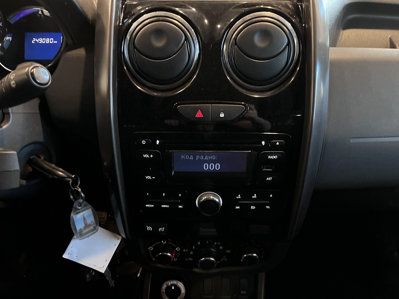 RENAULT DUSTER