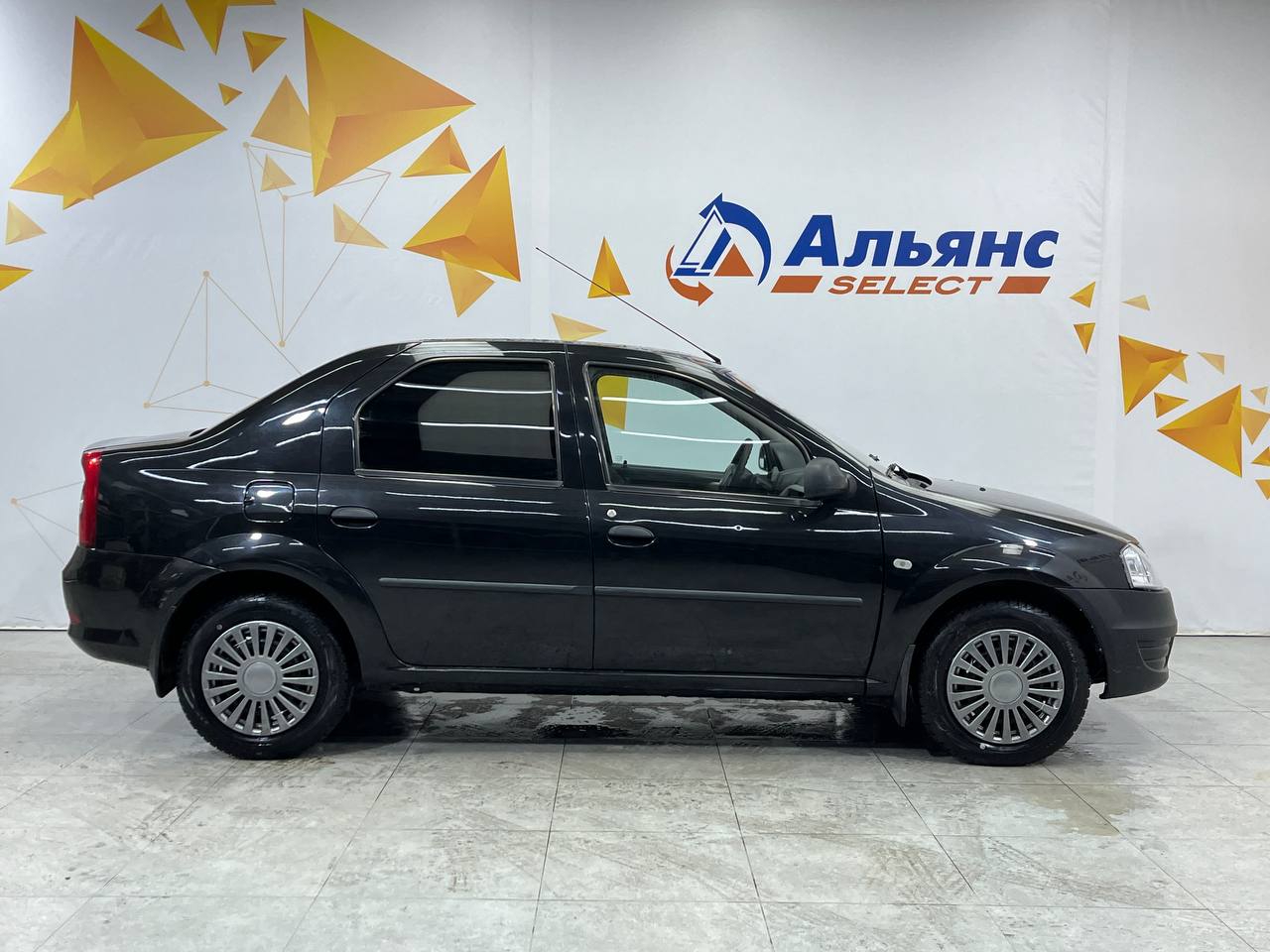 RENAULT LOGAN