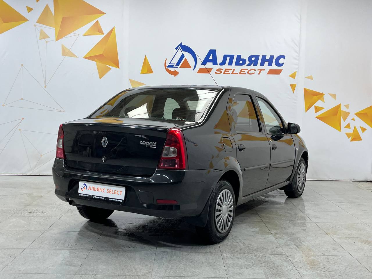 RENAULT LOGAN