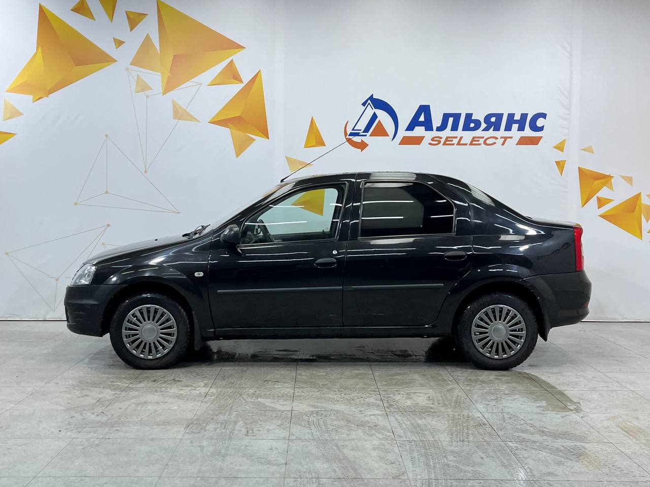 RENAULT LOGAN