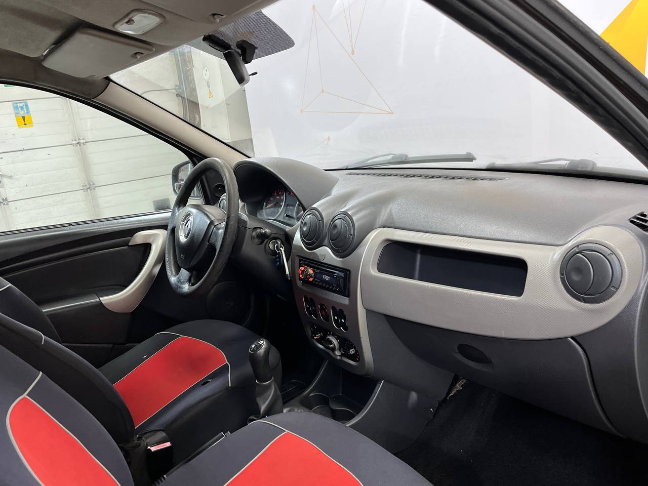 RENAULT LOGAN