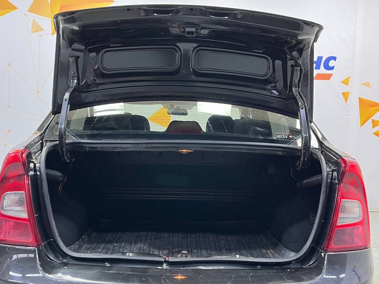 RENAULT LOGAN