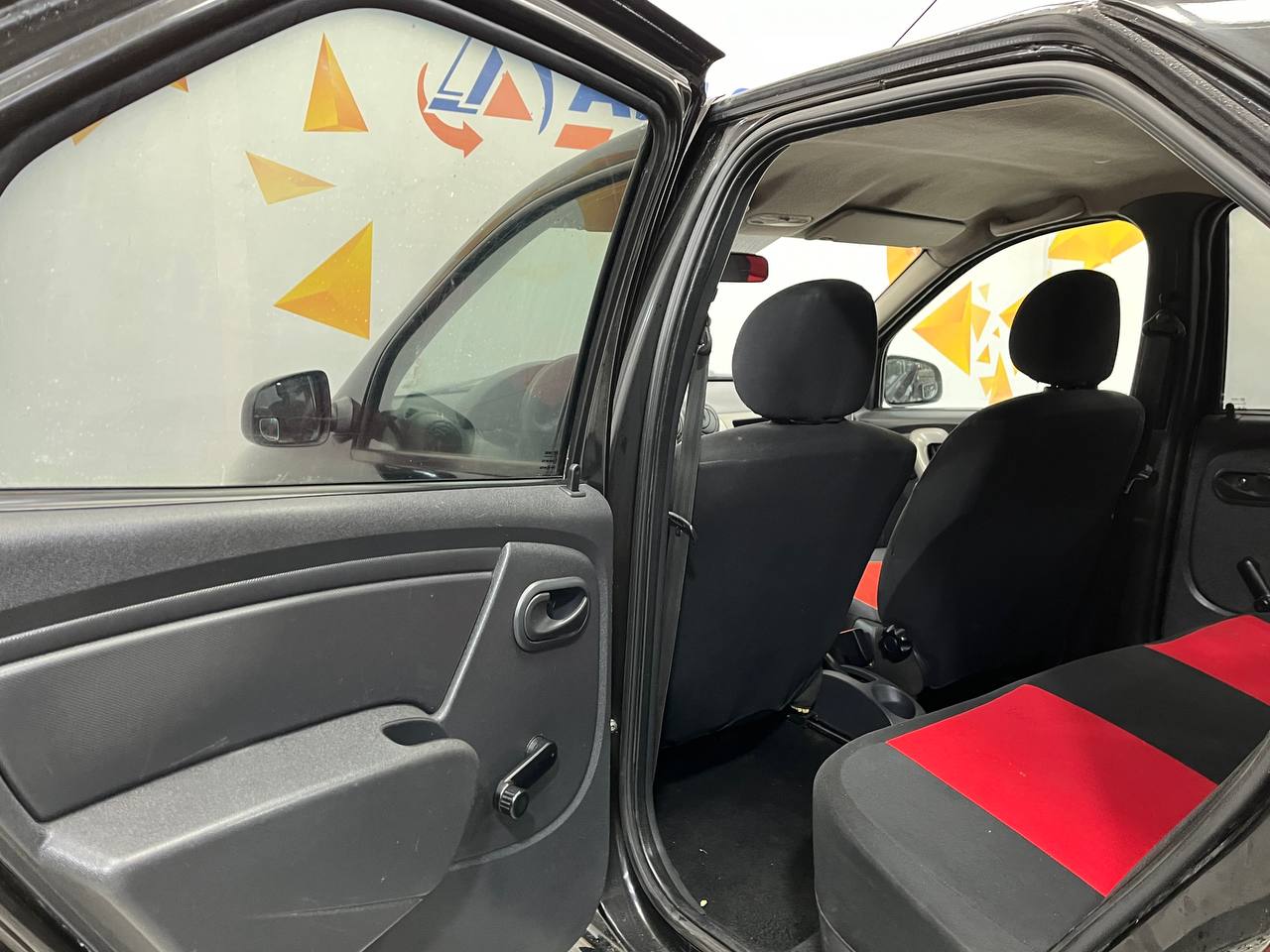 RENAULT LOGAN