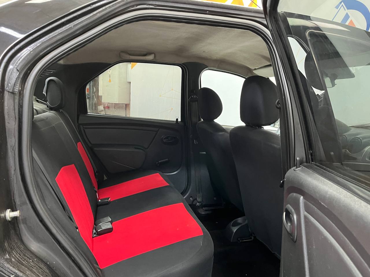 RENAULT LOGAN