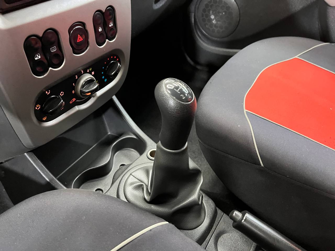 RENAULT LOGAN