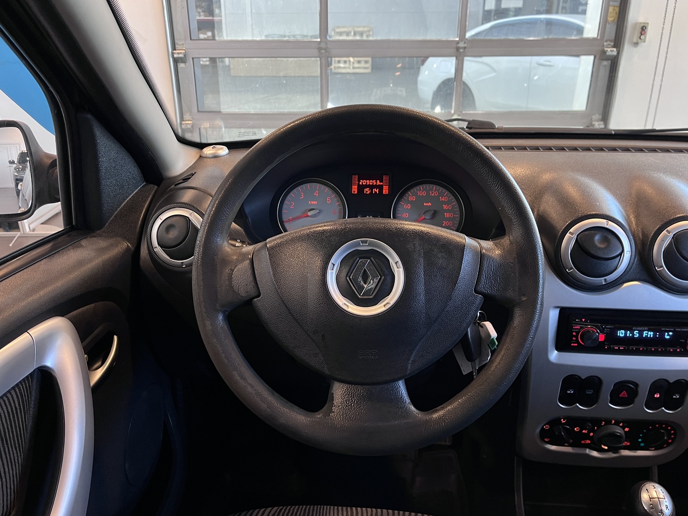 RENAULT SANDERO