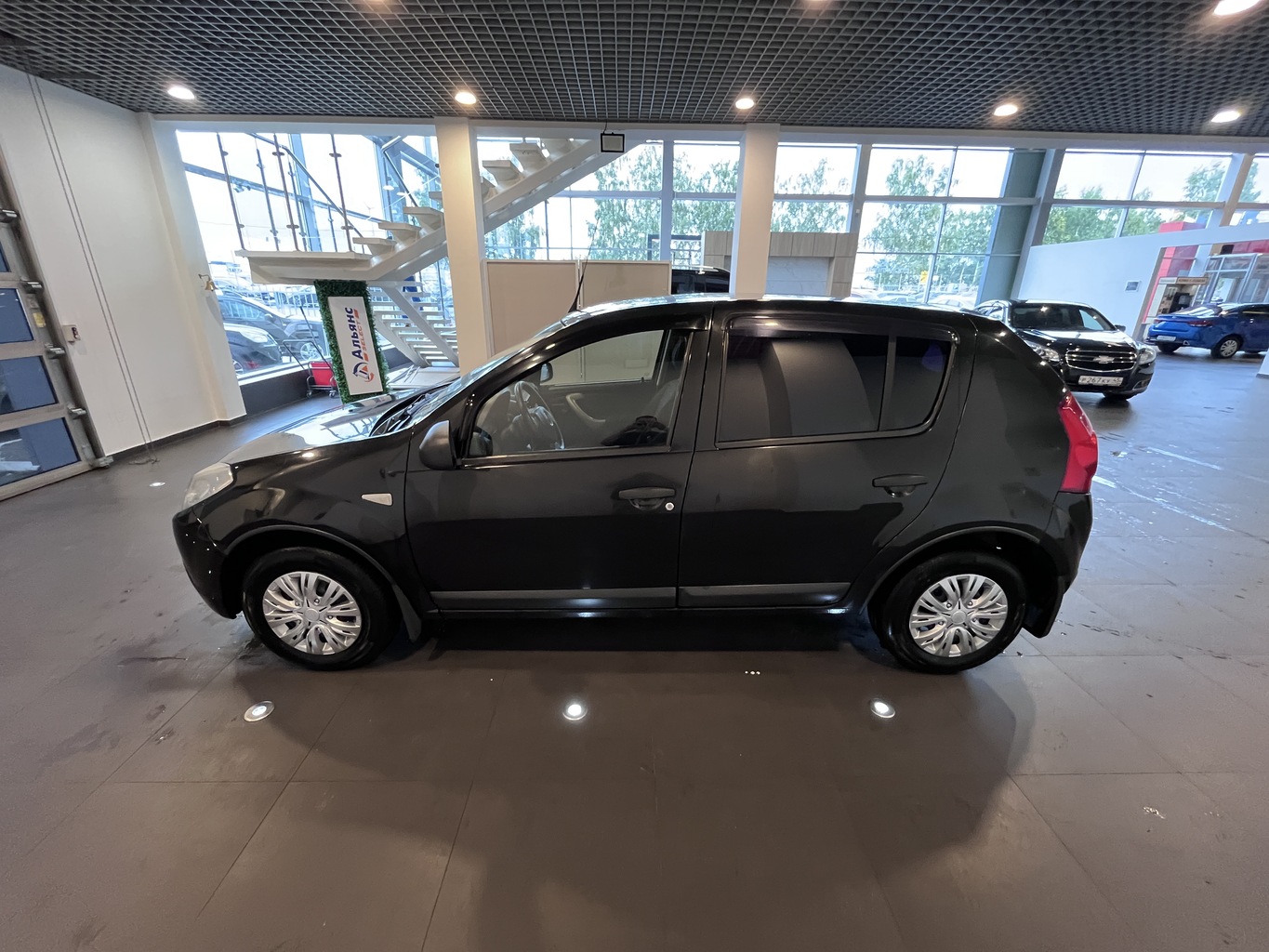 RENAULT SANDERO