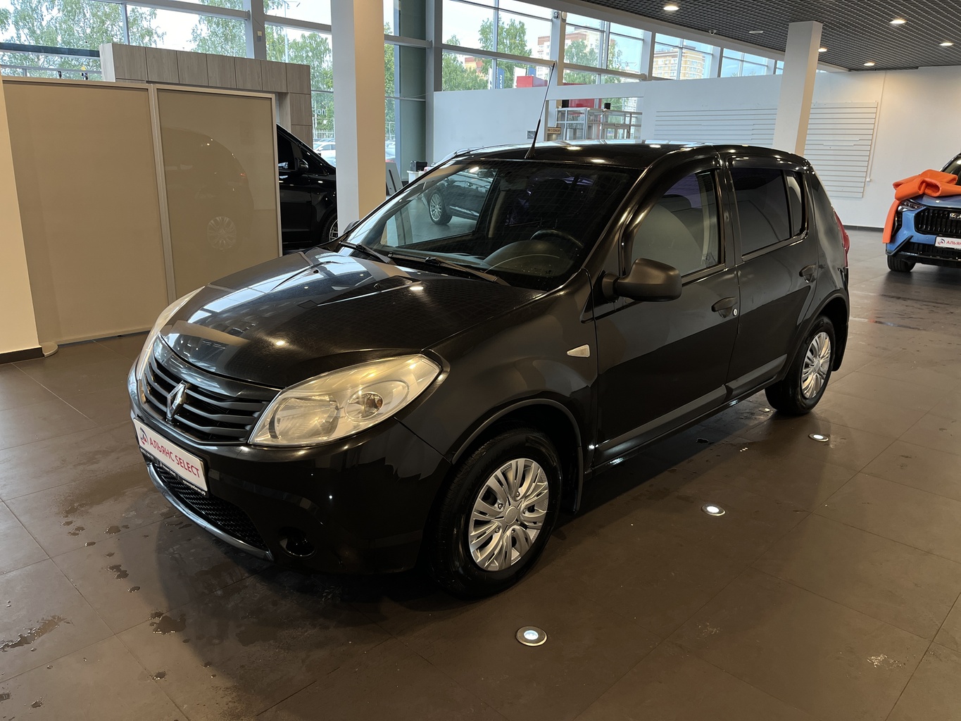 RENAULT SANDERO