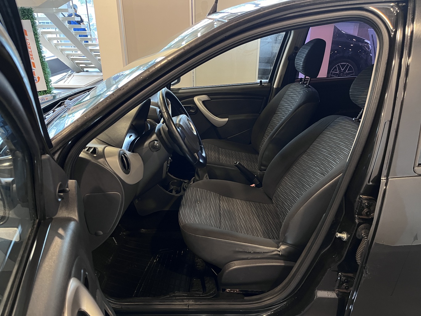 RENAULT SANDERO